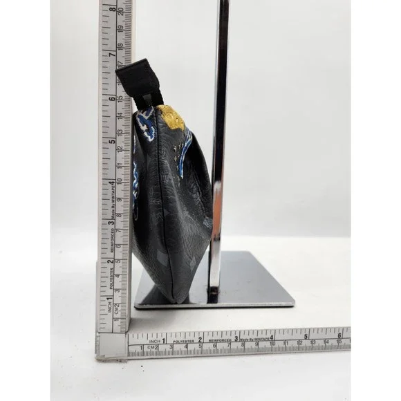 ❤️SOLD❤️*RARE* MCM Studded/Embroidered Wristlet 439MCMXEA - Picture 9 of 11